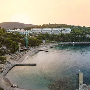 5* Station touristique Pine Bay